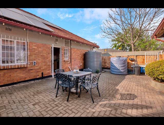 4 BEDROOM HOUSE FOR SALE IN GREENSIDE